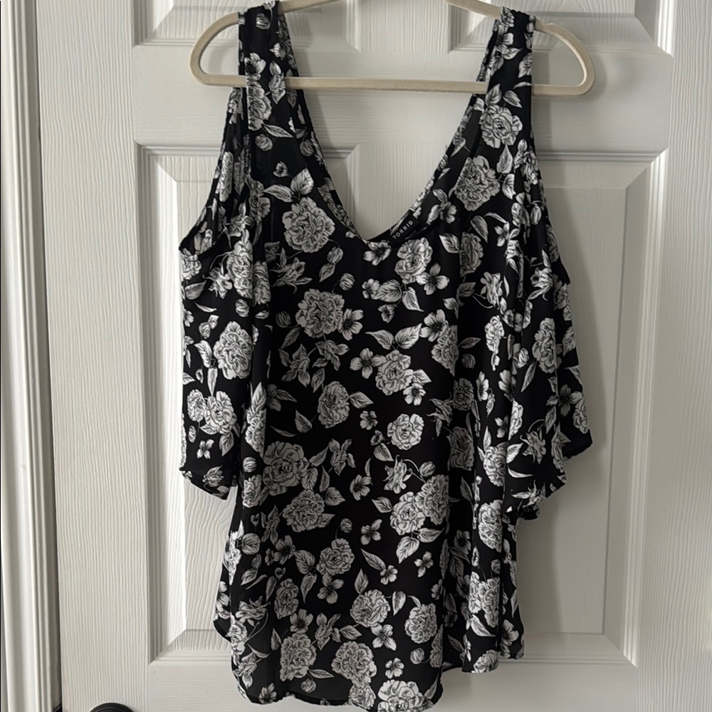 Torrid Black and White Floral Cold Shoulder Blouse